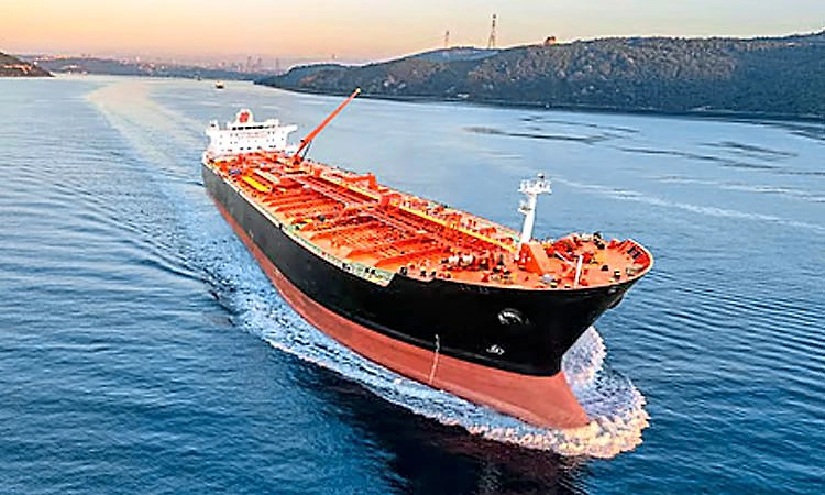 ಭಾರತಕ್ಕೆ ಬರಬೇಕಿದ್ದ ಇರಾನ್‌ನ ತೈಲ ನೌಕೆ ಚೀನಾದತ್ತ ಪಥ ಬದಲು!