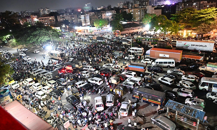 Child rape-murder: Hundreds protest on Mumbai-Bengaluru highway in Pune; traffic hit