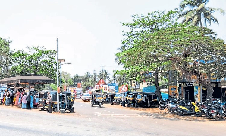 ಸಾವಿರಾರು ಜನ ಸಂಚರಿಸುವ ತ್ರಾಸಿ ಜಂಕ್ಷನ್‌ನಲ್ಲಿ ಶೌಚಾಲಯವೇ ಇಲ್ಲ
