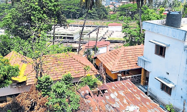 Pumpwell : ಎಕ್ಕೂರು ಗುಡ್ಡದ ಮೇಲೆ ಕಷ್ಟದ ಬದುಕು