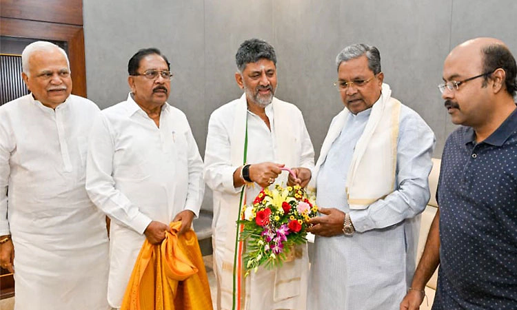 ಪರಂಗೆ ಡಿಸಿಎಂ ಹುದ್ದೆ: ಡಿಕೆಶಿ ಜತೆ 13 ಮಂದಿ ಸಚಿವರಾಗಿ ಇಂದು ಪ್ರಮಾಣವಚನ