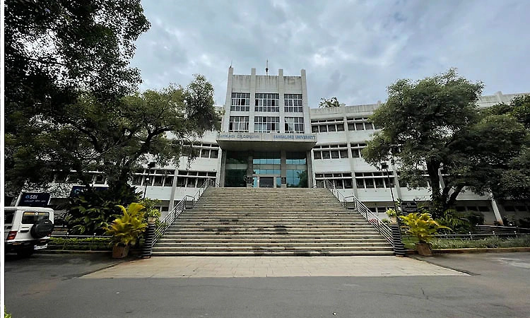 ಬೆಂಗಳೂರು ವಿಶ್ವವಿದ್ಯಾಲಯದ 83 ಎಕರೆ ಜಮೀನು ಒತ್ತುವರಿ