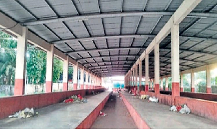 ಸಂತೆಕಟ್ಟೆ ಮಾರ್ಕೆಟ್‌ ಮದ್ಯ ವ್ಯಸನಿಗಳು, ಪುಂಡರ ತಾಣ! ಕಠಿನ ಕ್ರಮದ ಅಗತ್ಯ