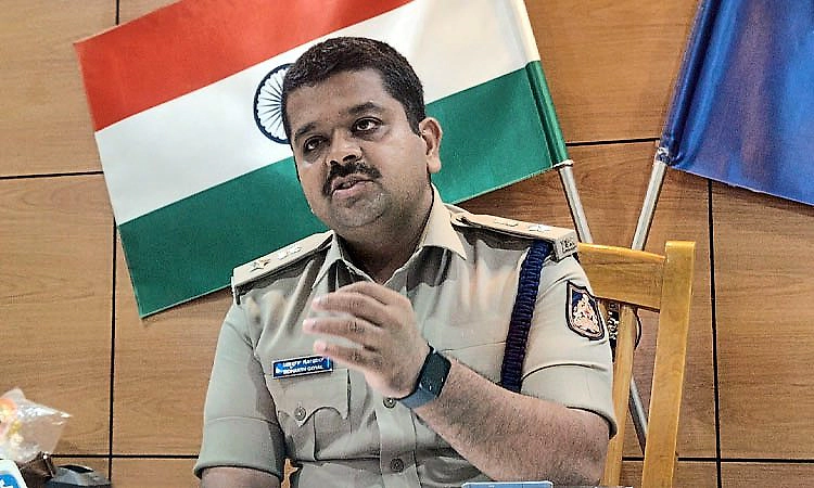 Rabkavi Banhatti: ಅಕ್ರಮ ಅಕ್ಕಿ, ಮಟ್ಕಾ, ಸರಾಯಿ ದಂಧೆಕೋರರಿಗೆ ಎಸ್‌ಪಿ ಕಠಿಣ ಎಚ್ಚರಿಕೆ