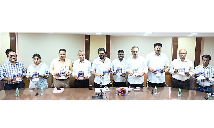 Book released on Molahalli Shivarav's life and contribution to cooperative sector