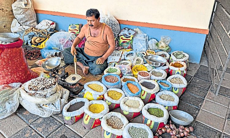 ನಾಗೂರು ಸಂತೆಗೆ ಅಸ್ತಿತ್ವದ ಚಿಂತೆ!