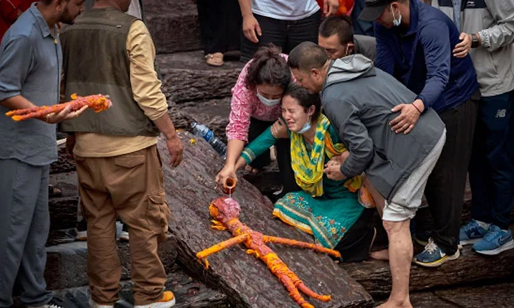 ನೇಪಾಳದಲ್ಲೀಗ ಮೃತದೇಹವೇ ಇಲ್ಲದೆ ಸಾಂಕೇತಿಕ ಅಂತ್ಯಕ್ರಿಯೆ!