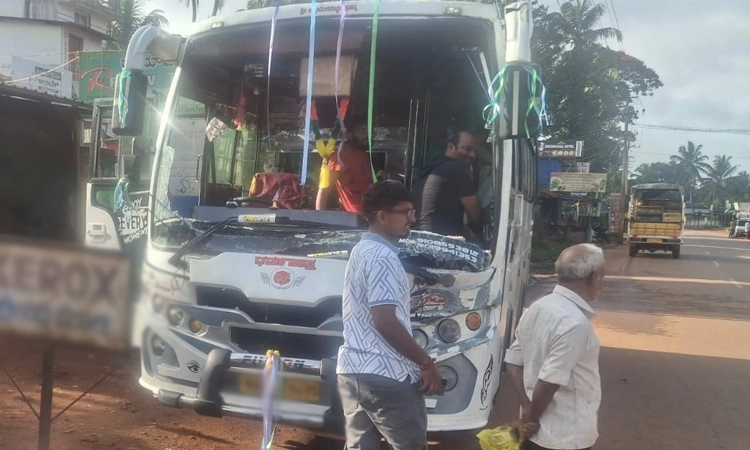 Mini bus collides with private bus in Anandapura