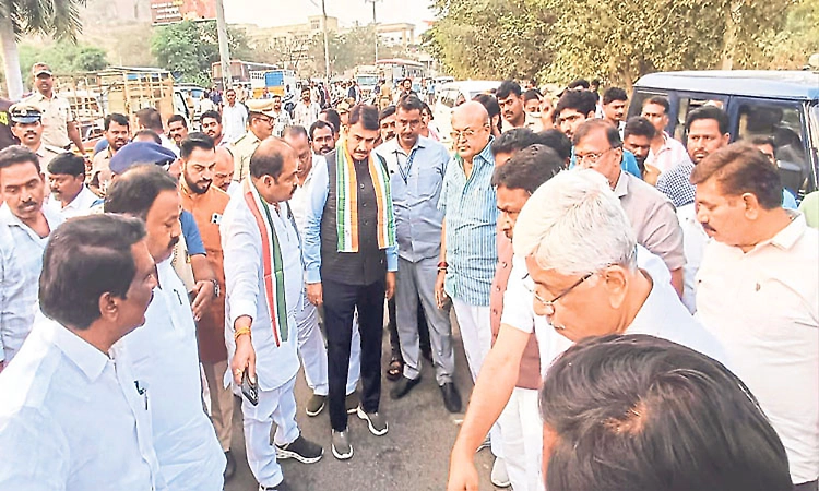 Cong fact-finding committee visits Ballari over Valmiki banner clash