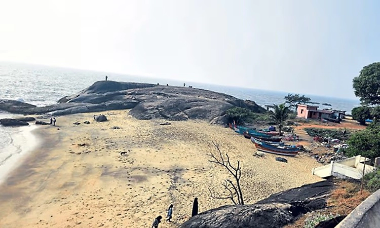Someshwar Beach awaits revival amid infrastructure and safety concerns