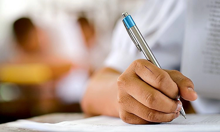 Second PU preparatory Exam; ಕೆಲವು ಖಾಸಗಿ ಕಾಲೇಜುಗಳಲ್ಲಿ ನಿಗದಿತ ವೇಳೆಗೆ ನಡೆಯದ ಪರೀಕ್ಷೆ