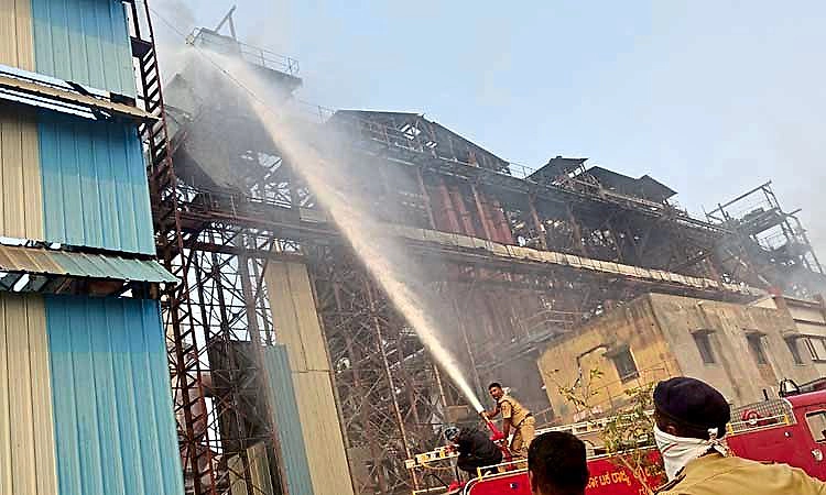 Vijayapura: ಚಡಚಣದ ಸಕ್ಕರೆ ಕಾರ್ಖಾನೆಯಲ್ಲಿ‌ ಅಗ್ನಿ ಅವಘಡ