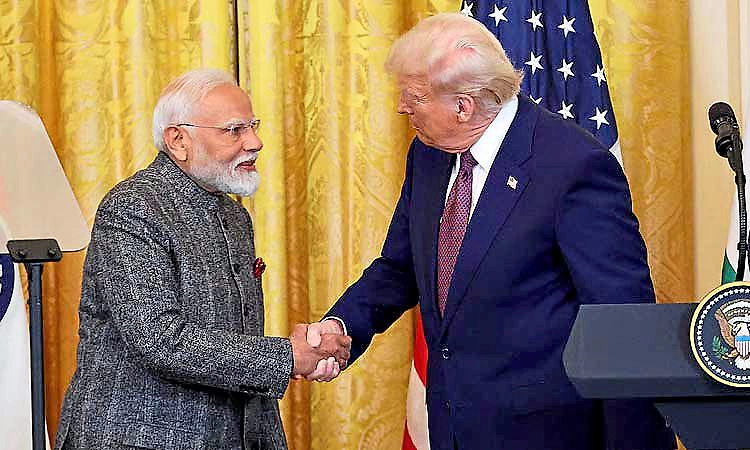 ಭಾರತಕ್ಕೆ ಅಮೆರಿಕ ಕಡಿಮೆ ಸುಂಕ: ಪಾಕ್‌ ಸರ್ಕಾರಕ್ಕೆ ಸ್ವದೇಶಿಗರಿಂದಲೇ ಟೀಕೆ