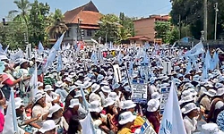 ಕನಿಷ್ಠ ವೇತನಕ್ಕೆ ಆಗ್ರಹ: ಕೇರಳದಲ್ಲಿ ಖಾಸಗಿ ಆಸ್ಪತ್ರೆ ನರ್ಸ್‌ಗಳ ಬೃಹತ್ ಮುಷ್ಕರ