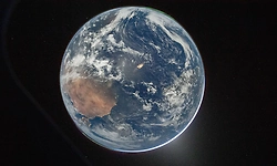 Artemis II's moon-bound astronauts capture Earth's brilliant blue beauty 