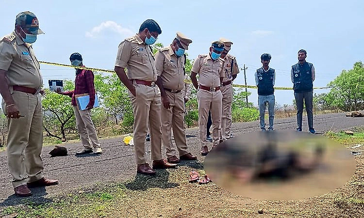 Woman’s half-burnt body found near Kamalapur in Kalaburagi district
