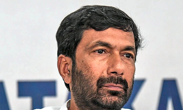 ದೇಶದ ಜನರಿಗೆ ನರಕ ತೋರಿಸಿದ ಮೋದಿ: ಸಲೀಂ