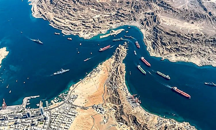 ಮೊದಲ ಬಾರಿ ಹೊರ್ಮುಜ್‌ ಜಲಸಂಧಿ ಭಾಗಶಃ ಮುಕ್ತ ?