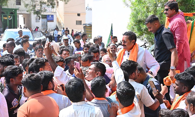 ಎರಡನೇ ದಿನವೂ ಬಿಜೆಪಿ ಪರ ಶಾಸಕ ಬಸನಗೌಡ ಯತ್ನಾಳ ಪ್ರಚಾರ