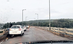 Shimbra bridge turns hub of illegal activities, residents raise safety concerns