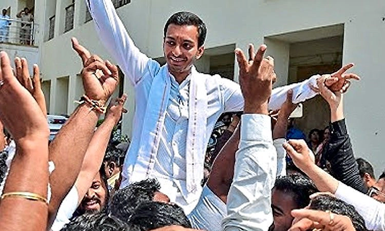 Davanagere South: ಆರಂಭಿಕ ಹಿನ್ನಡೆ ಮೀರಿ ಮುನ್ನಡೆ ಸಾಧಿಸಿದ ಕಾಂಗ್ರೆಸ್‌ ನ ಸಮರ್ಥ ಶಾಮನೂರು