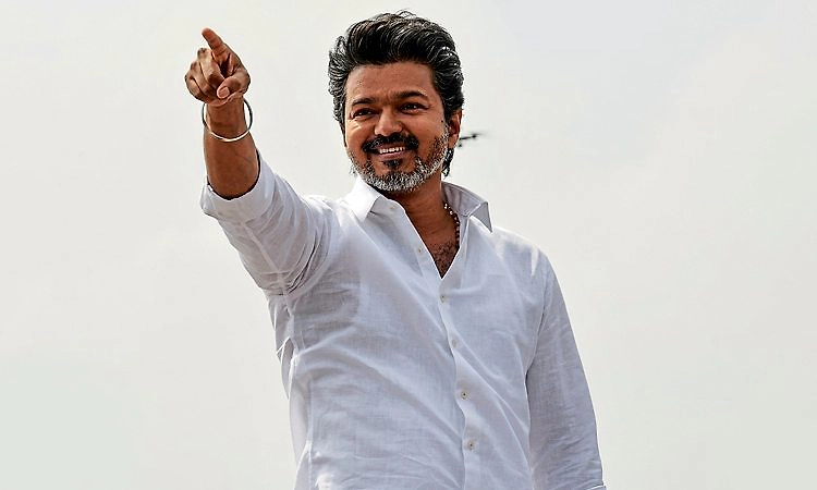 ಎಂಜಿಆರ್ ಹಾದಿಯಲ್ಲಿ ವಿಜಯ್: 49 ವರ್ಷಗಳ ನಂತರ ಸಿಎಂ ಕುರ್ಚಿಯತ್ತ ಮತ್ತೊಬ್ಬ ಸಿನಿಮಾ ಸ್ಟಾರ್‌!
