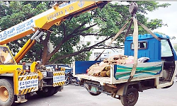 Bengaluru footpath eviction leaves street vendors worried over livelihood