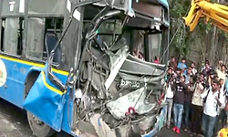 Bengaluru: ಕೆಆರ್‌ ಸರ್ಕಲ್‌ನಲ್ಲಿ ಸರಣಿ ಅಪಘಾತ: ಚಾಲಕ ಗಂಭೀರ, 13 ಮಂದಿಗೆ ಗಾಯ