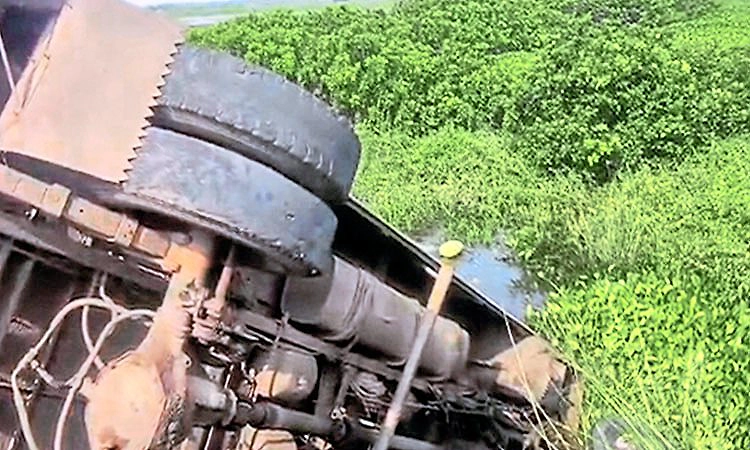 Chikkaballapur: ಪಲ್ಟಿ ಹೊಡೆದ ಕೆಎಸ್ಆರ್ ಟಿಸಿ ಬಸ್, ಹಲವರಿಗೆ ಗಾಯ