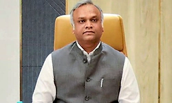 ಚುನಾವಣಾ ಆಯೋಗ ಕತ್ತೆ ಕಾಯ್ತಿದೆಯಾ?: ಪ್ರಿಯಾಂಕ್ ಖರ್ಗೆ