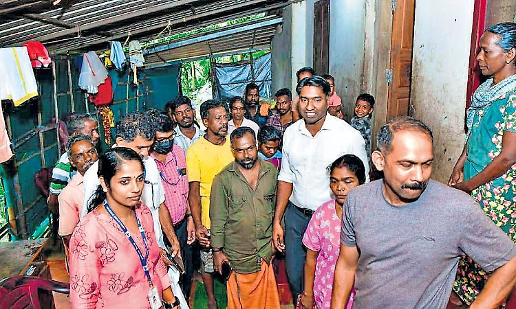 Kasaragod: ಎರಡು ಕಡೆ ಭೂ ಕುಸಿತ: ಅಧ್ಯಯನಕ್ಕೆ ಸಮಿತಿ