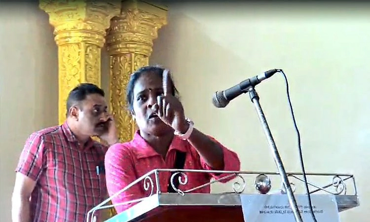 ಶೃಂಗೇರಿ ಪ್ರಜಾಸೇವೆ ಅಭಿಯಾನ: ಶೌಚಾಲಯಕ್ಕಾಗಿ ಕಣ್ಣೀರಿಟ್ಟ ಮಹಿಳೆ