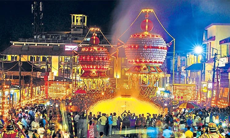 ಉಡುಪಿಯಲ್ಲಿ ಸಂಭ್ರಮದ ಲಕ್ಷದೀಪೋತ್ಸವ ಆರಂಭ