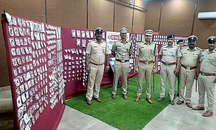 Gadag: ಘಟನೆ ನಡೆದ 6 ಗಂಟೆಯಲ್ಲೇ ಚಿನ್ನದಂಗಡಿ ದರೋಡೆ ಪ್ರಕರಣ ಭೇದಿಸಿದ ಪೊಲೀಸರು