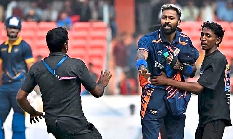 ಹಾರ್ದಿಕ್‌ ನೋಡಲು ಮುಗಿಬಿದ್ದ ಪ್ರೇಕ್ಷಕರು: ರಾಷ್ಟ್ರೀಯ ಟಿ20 ಪಂದ್ಯದ ಸ್ಥಳ ದಿಢೀರ್‌ ಬದಲು!  