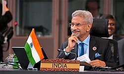 2025ರಲ್ಲಿ ಅಮೆರಿಕದಿಂದ 3258 ಭಾರತೀಯರ ಗಡೀಪಾರು: ಕೇಂದ್ರ   