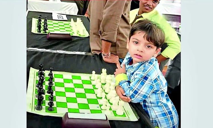 3 ವರ್ಷಕ್ಕೇ ಫಿಡೇ ಚೆಸ್‌ ರೇಟಿಂಗ್‌: ಭಾರತದ ಸರ್ವಜ್ಞನ ವಿಶಿಷ್ಠ ಸಾಧನೆ   