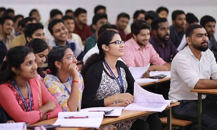 Karnataka student wings unite, demand revival of college union elections