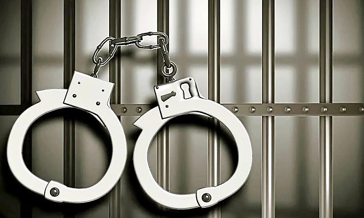 Belagavi: ಸರ್ಕಾರಿ ಅಧಿಕಾರಿಗೆ ಬ್ಲ್ಯಾಕ್‌ ಮೇಲ್‌ ಮಾಡಿದ ನಕಲಿ ಪತ್ರಕರ್ತರ ಬಂಧನ