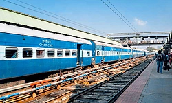 ಆರ್‌ಎಸಿ ಪ್ರಯಾಣಿಕರಿಗೆ ಅರ್ಧ ಹಣ ಹಿಂದಿರುಗಿಸಿ: ಸಂಸದೀಯ ಸಮಿತಿ