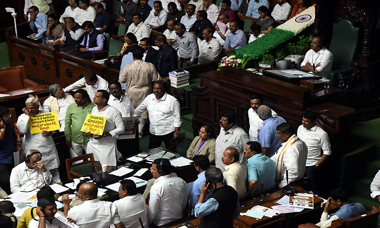 Assembly Session: ಅಧಿವೇಶನ ಗದ್ದಲದಲ್ಲೇ ಆರಂಭ, ಗದ್ದಲದಲ್ಲೇ ತೆರೆ