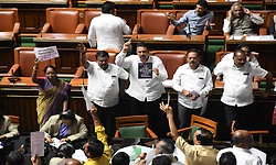 ಗದ್ದಲ, ಸಭಾತ್ಯಾಗದ ನಡುವೆ 'ಜಿ ರಾಮ್‌ ಜಿ' ವಿರೋಧಿ ನಿರ್ಣಯ ಉಭಯ ಸದನಗಳಲ್ಲಿ ಅಂಗೀಕಾರ