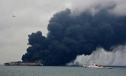 War: ಯುದ್ಧನೌಕೆ ಮೇಲೆ ದಾಳಿಗೆ ಪ್ರತೀಕಾರ- ಅಮೆರಿಕದ ತೈಲ ಟ್ಯಾಂಕರ್‌ ಮೇಲೆ ಇರಾನ್‌ ದಾಳಿ