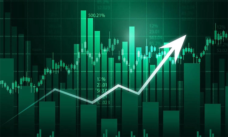 Stock Market: ಯುದ್ಧ ತೀವ್ರತೆ ನಡುವೆ ಷೇರುಪೇಟೆ ಸೂಚ್ಯಂಕ 900 ಅಂಕ ಜಿಗಿತ