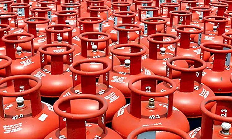 ಅಡುಗೆ ಅನಿಲ ಕೊರತೆ ವದಂತಿಗೆ ಕಿವಿಗೊಡಬೇಡಿ: ಪೂರೈಕೆ ಸ್ಥಿರ, ದಾಸ್ತಾನು ಲಭ್ಯ