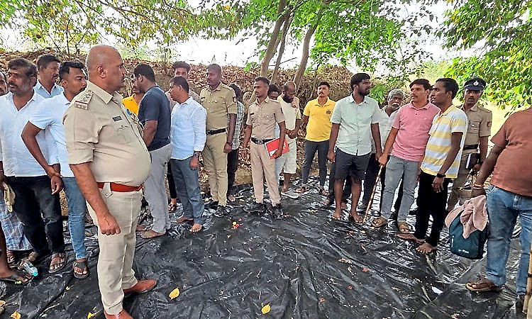 Police raid on gambling den: 19 arrested, Rs 9 lakh seized in Chikkaballapur