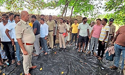 ಜೂಜಾಟದ ಮೇಲೆ ಪೊಲೀಸ್‌ ದಾಳಿ: 19 ಮಂದಿ ಬಂಧನ, 9 ಲಕ್ಷ ರೂ ವಶಕ್ಕೆ