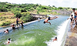ಬೇಸಿಗೆ ರಜೆ ಬಂದಿದೆ, ಪೋಷಕರೇ ಹುಷಾರು! 