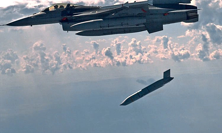 ಇರಾನ್‌ ವಿರುದ್ಧ ಅತಿ ಘಾತಕ ಕ್ಷಿಪಣಿ ಪ್ರಯೋಗಕ್ಕೆ ಅಮೆರಿಕ ಸಜ್ಜು?