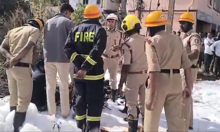 ಬೀದರ್; ಗ್ಯಾಸ್ ಪೈಪ್‌ಲೈನ್ ಲೀಕ್ ಆಗಿ ಬೆಂಕಿ: ತಪ್ಪಿದ ಭಾರೀ ದುರಂತ 